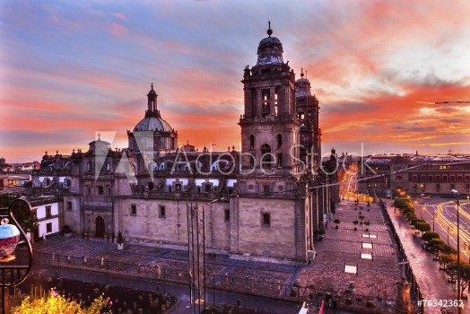 Bild på Metropolitan Cathedral Zocalo Mexico City Sunrise